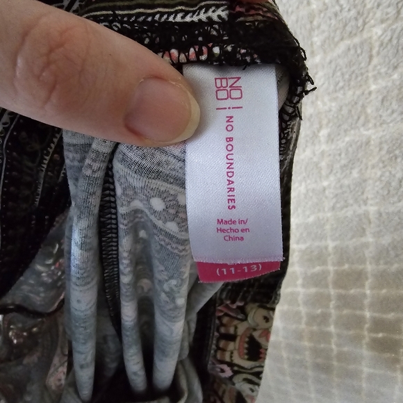 No Boundaries Juniors'  Flare bottom - Picture 5 of 7